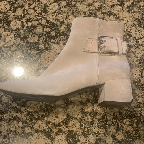 Tod’s Clay Suede Many Boot size 8.5 - Picture 3 of 11